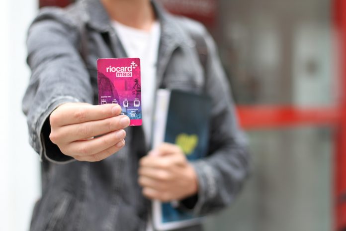 Prefeitura de Maricá inicia distribuição dos cartões do Bilhete Único Universitário