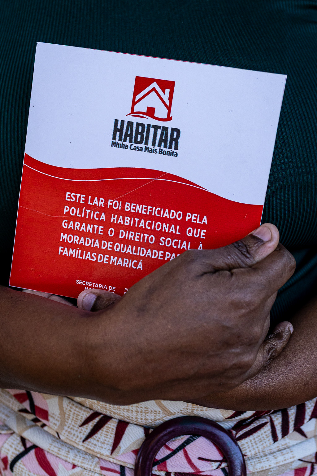 Prefeitura de Maricá entrega casas reformadas a famílias do município