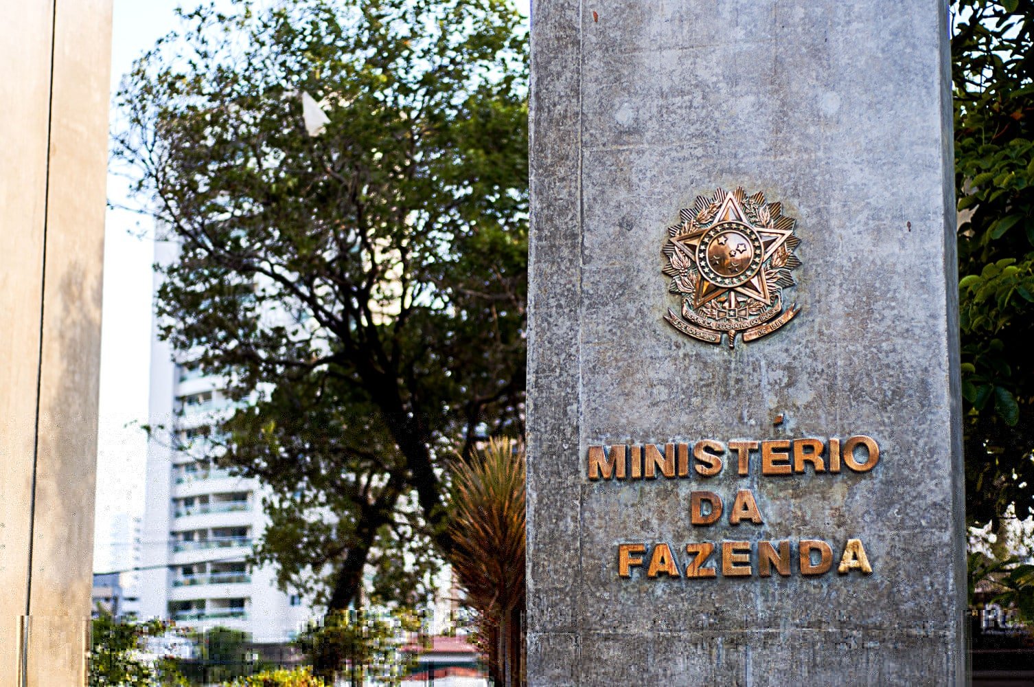 Brasil e França firmam acordo estratégico para impulsionar a transformação ecológica e o desenvolvimento sustentável