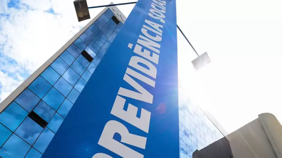 Maioria do STF vota pela validade do fator previdenciário