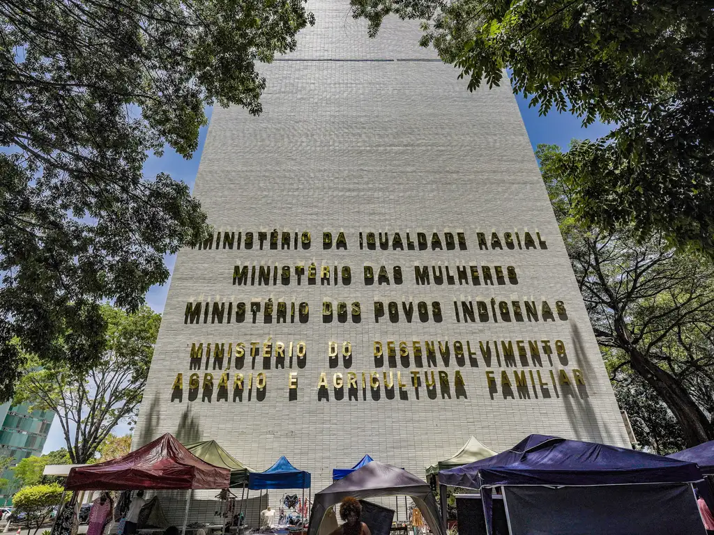 Ministério das Mulheres lança cartilha para orientar emendas parlamentares ao PLOA 2026