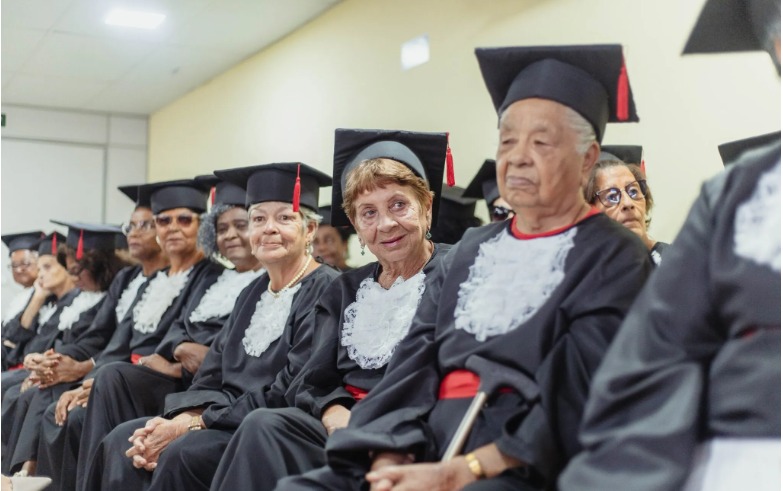 Maricá forma novas alunas da Escola do Idoso e anuncia ampliação do programa para 2026