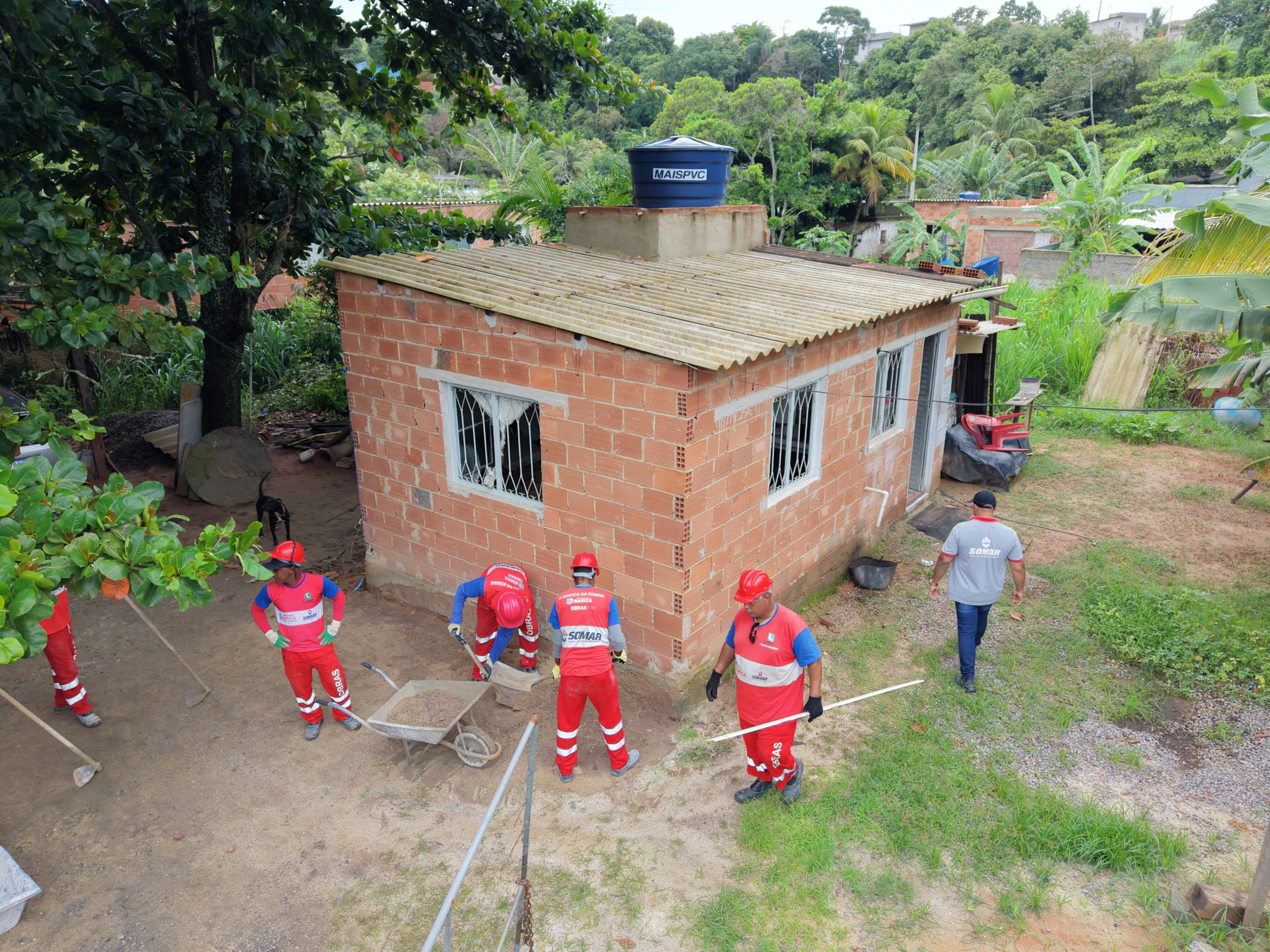 Prefeitura de Maricá realiza primeira ação do Programa Emboço Social no bairro Jacaroá
