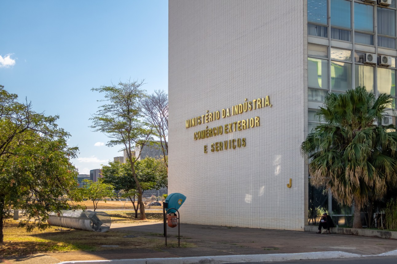 MDIC abre tomada de subsídios para regulamentar salvaguardas bilaterais no Brasil